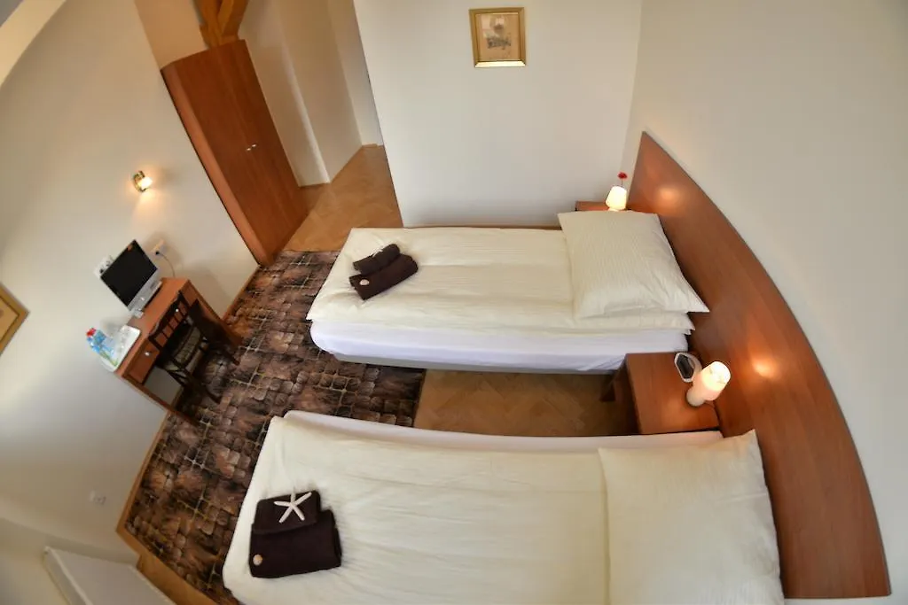 Royal Route 29 Comfort Rooms Krakow