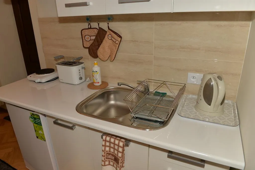 Royal Route 29 Comfort Rooms Krakow 3*,