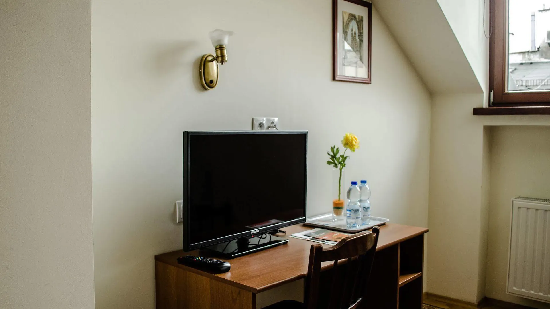 Royal Route 29 Comfort Rooms Krakow 3*,