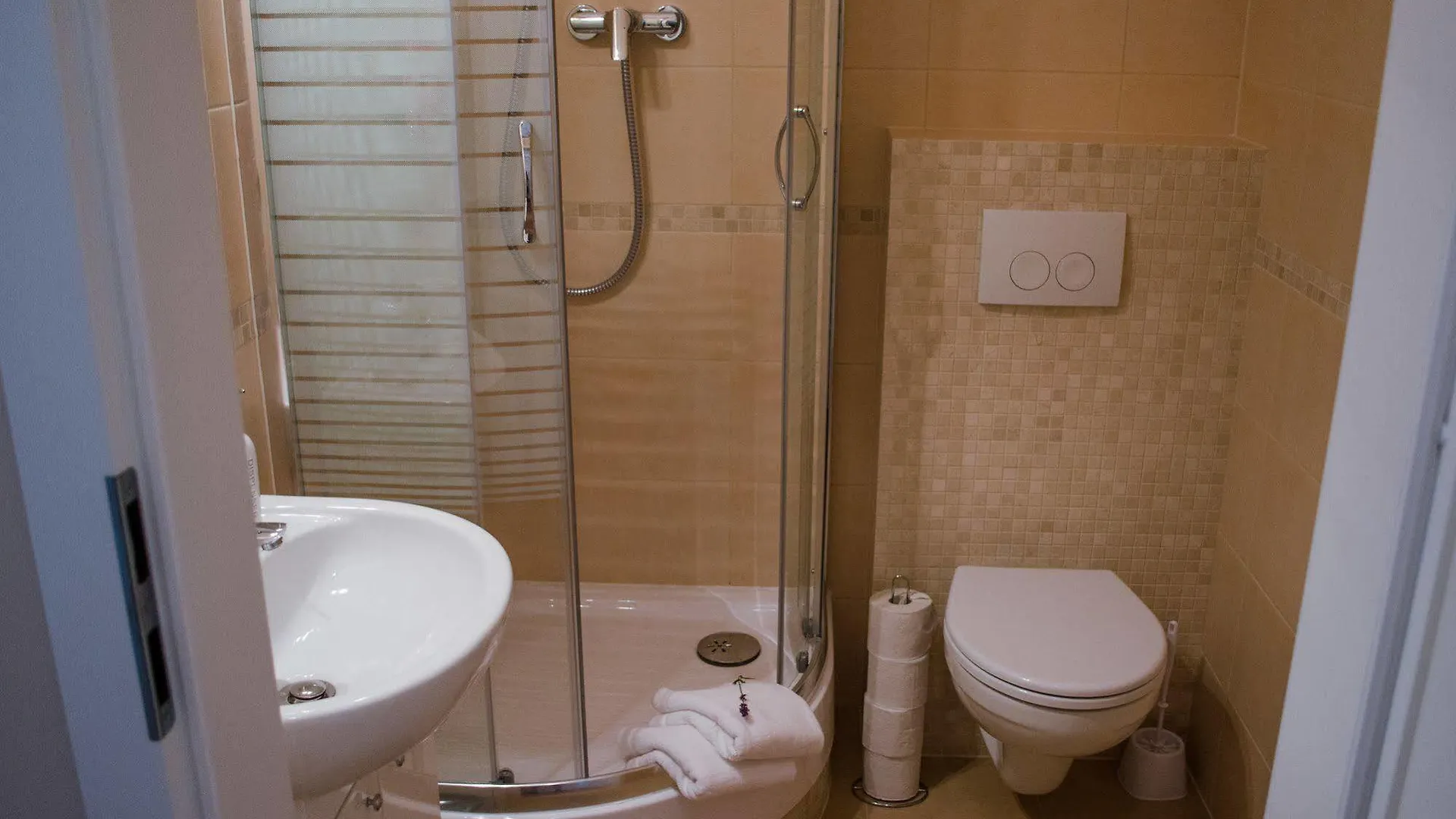 Royal Route 29 Comfort Rooms Krakow Guest house