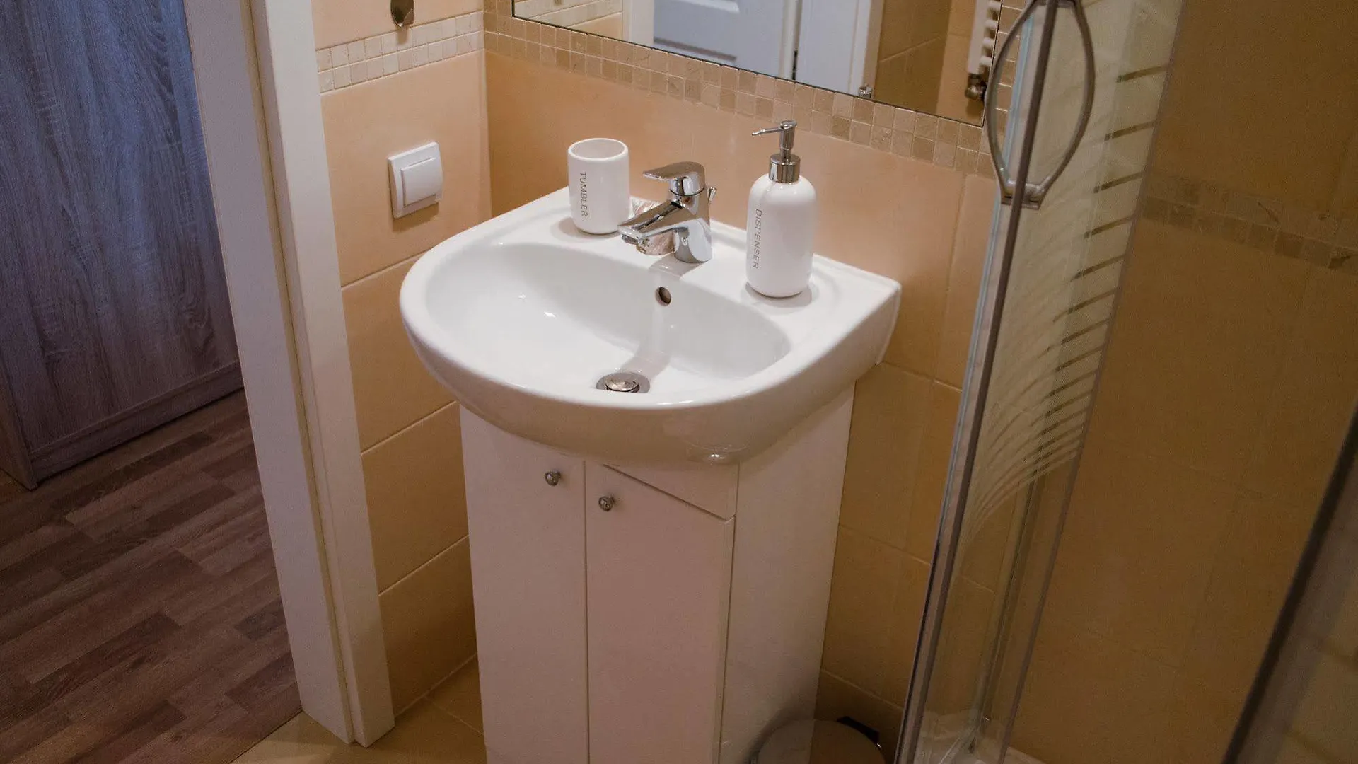 Royal Route 29 Comfort Rooms Krakow 3*,  Poland