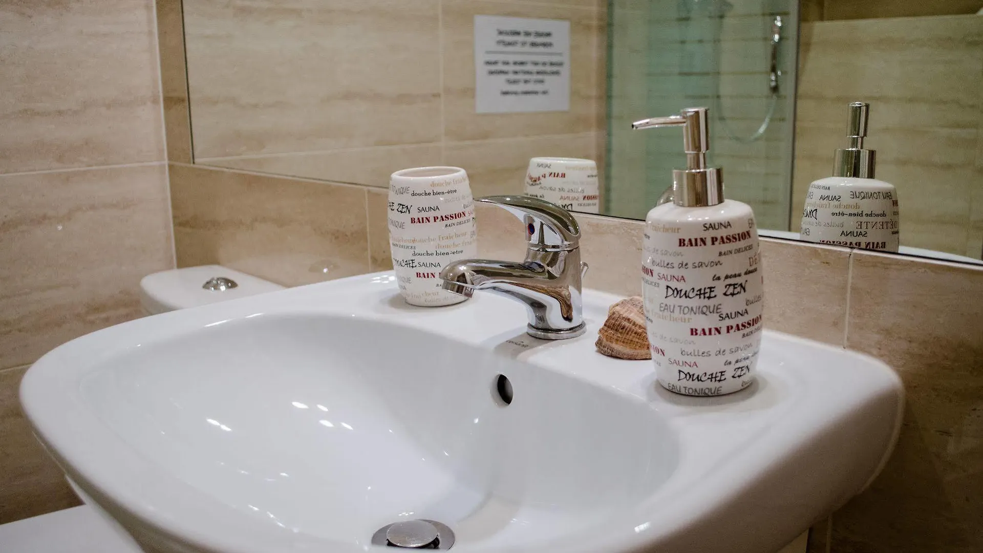 Royal Route 29 Comfort Rooms Krakow Poland